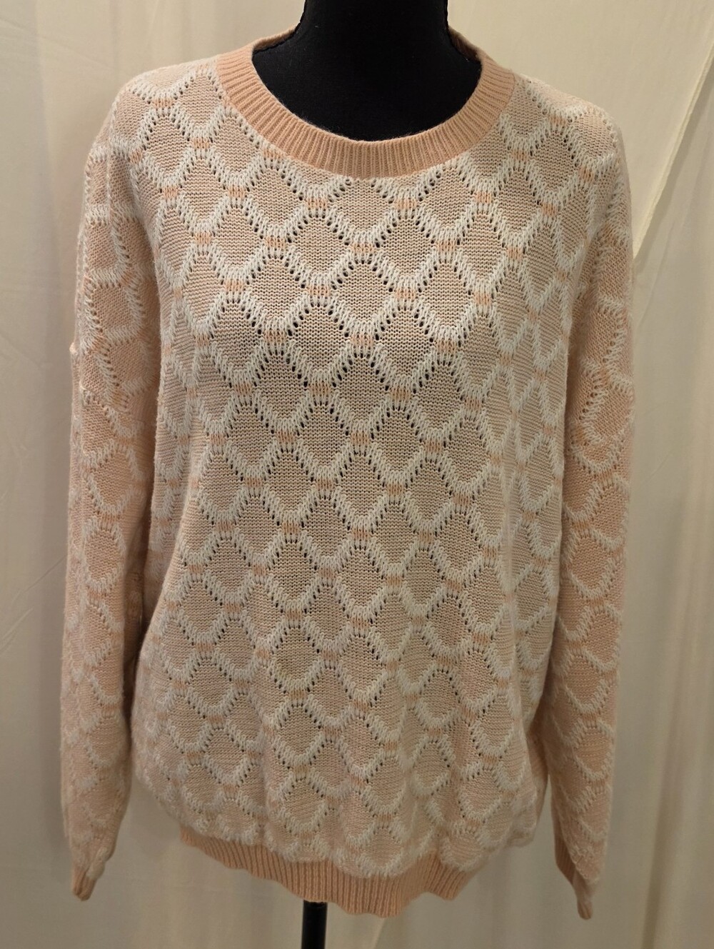 VTG Jolie New York Scallop Pointelle Knit Sweater Peach Cream Geometric Medium